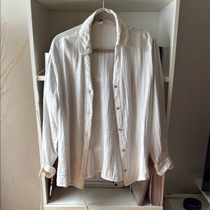 Old Navy White Lightweight Boyfriend Button Up Shirt